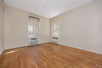 8035 Springfield Boulevard #3C, Bellerose, NY 11427 - Photo 9