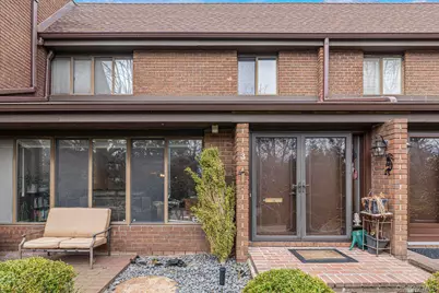 3 Oldfield, Roslyn, NY 11576 - Photo 1