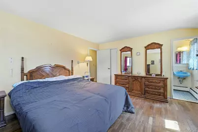 19 Duke Place, Glen Cove, NY 11542 - Photo 23