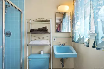 19 Duke Place, Glen Cove, NY 11542 - Photo 25