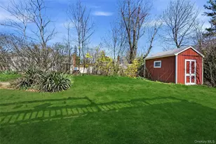 19 Duke Pl, Glen Cove, NY 11542 - Photo 35