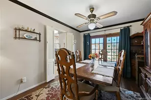 19 Duke Pl, Glen Cove, NY 11542 - Photo 11