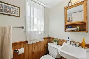 19 Duke Pl, Glen Cove, NY 11542 - Photo 31