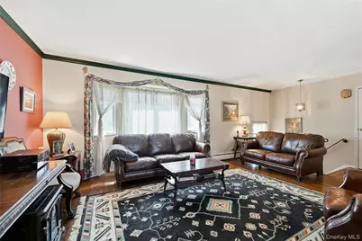 19 Duke Place, Glen Cove, NY 11542 - Photo 9