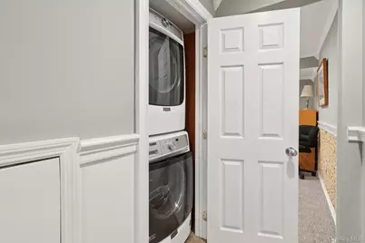 26 Village Green #26, Bardonia, NY 10954 - Photo 33