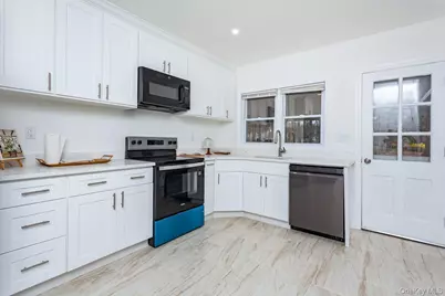 15 Waring Road, Newburgh, NY 12550 - Photo 9