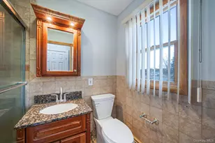 71 Loop Dr, Sayville, NY 11782 - Photo 23