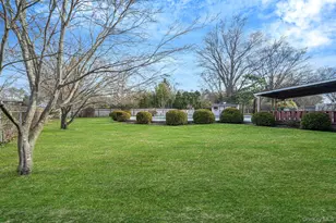 71 Loop Dr, Sayville, NY 11782 - Photo 39