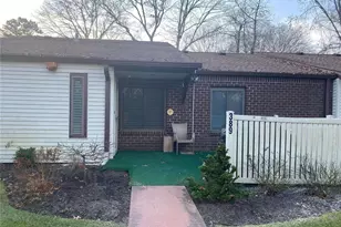 389 Clubhouse Ct, Coram, NY 11727 - Photo 3