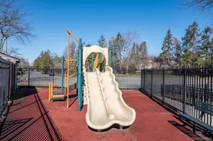 47 Greenmeadow Ct, Deer Park, NY 11729 - Photo 17