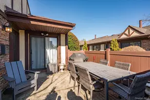 47 Greenmeadow Ct, Deer Park, NY 11729 - Photo 13