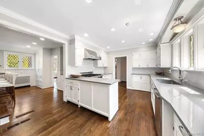 1 Dundee Road, Larchmont, NY 10538 - Photo 17