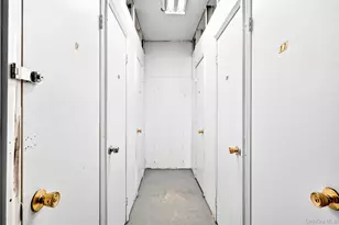 24 Carhart Ave, White Plains, NY 10605 - Photo 33