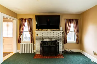 32 Arnold Boulevard, Poughkeepsie, NY 12603 - Photo 5