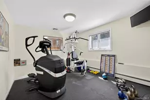 9 St Lawrence Pl, Jericho, NY 11753 - Photo 25