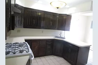 [Address not provided], Lynbrook, NY 11563 - Photo 5