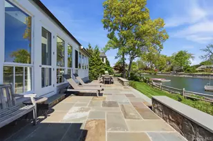 9 Bishop Pl, Larchmont, NY 10538 - Photo 39