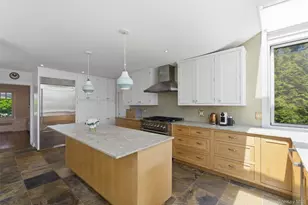 9 Bishop Pl, Larchmont, NY 10538 - Photo 11