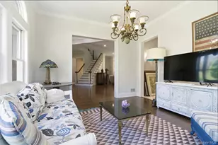 9 Locust Woods Dr, Shelter Island, NY 11964 - Photo 3