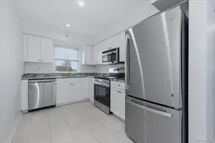 98 Nassau Rd, Huntington, NY 11743 - Photo 11