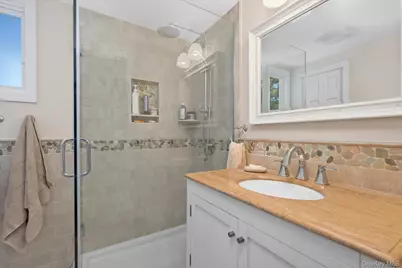 84 Earl Street, Westbury, NY 11590 - Photo 19