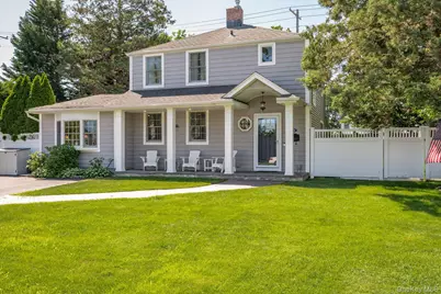84 Earl Street, Westbury, NY 11590 - Photo 3