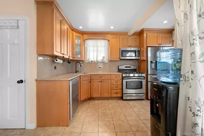 50 New Hyde Park Road, New Hyde Park, NY 11040 - Photo 17