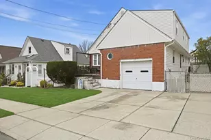 117 Terrace Ave, Floral Park, NY 11001 - Photo 1