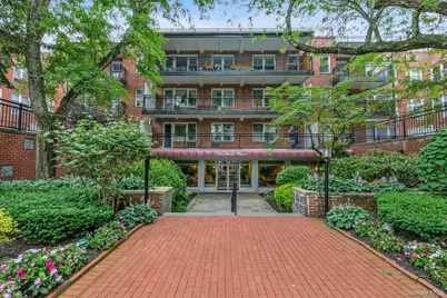 30 Stoner Avenue #3O, Great Neck, NY 11021 - Photo 5