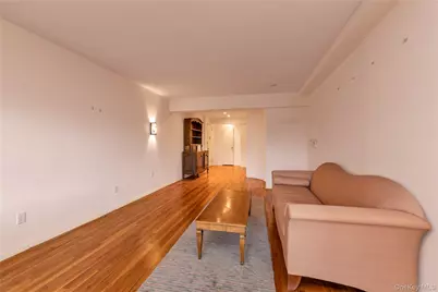 30 Stoner Avenue #3O, Great Neck, NY 11021 - Photo 7