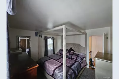 5 Ireland Place, Copiague, NY 11726 - Photo 11