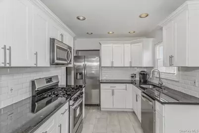 132 Wardwell Road, Mineola, NY 11501 - Photo 9