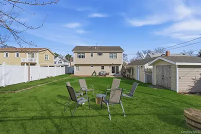 632 Wyngate Drive W, Valley Stream, NY 11580 - Photo 27