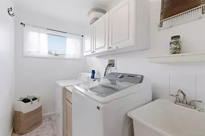 632 Wyngate Drive W, Valley Stream, NY 11580 - Photo 21