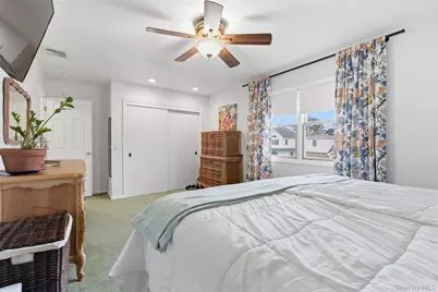 632 Wyngate Drive W, Valley Stream, NY 11580 - Photo 17