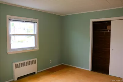 8 Garden Place, Merrick, NY 11566 - Photo 7