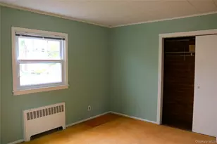 8 Garden Pl, Merrick, NY 11566 - Photo 7