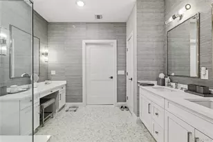 22302 Aspenwood Dr, Plainview, NY 11803 - Photo 25