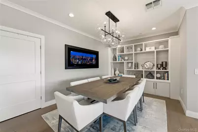 22302 Aspenwood Drive #22302, Plainview, NY 11803 - Photo 13