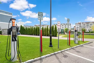 22302 Aspenwood Drive #22302, Plainview, NY 11803 - Photo 39