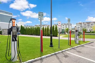 22302 Aspenwood Dr, Plainview, NY 11803 - Photo 39