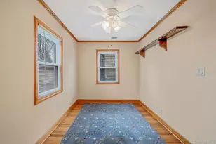 1760 Slocum St, Hewlett, NY 11557 - Photo 9