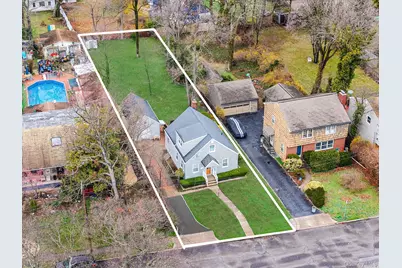 1760 Slocum Street, Hewlett, NY 11557 - Photo 25