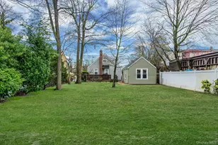 1760 Slocum St, Hewlett, NY 11557 - Photo 29