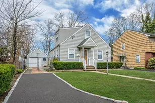 1760 Slocum St, Hewlett, NY 11557 - Photo 23
