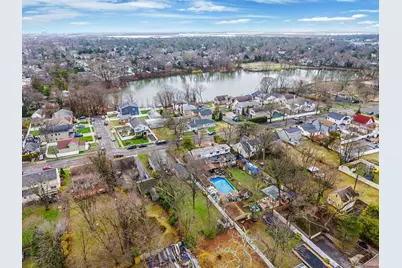 1760 Slocum Street, Hewlett, NY 11557 - Photo 33