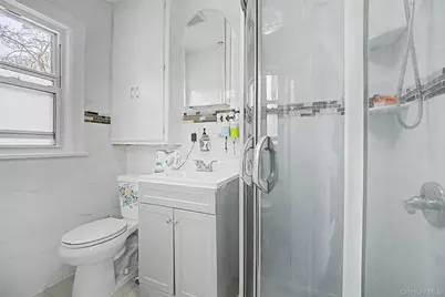 11 Baker Hill Road, Great Neck, NY 11023 - Photo 15