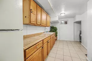 11 Baker Hill Rd, Great Neck, NY 11023 - Photo 23