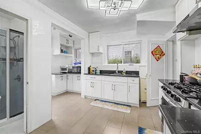 11 Baker Hill Road, Great Neck, NY 11023 - Photo 13