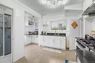 11 Baker Hill Rd, Great Neck, NY 11023 - Photo 13